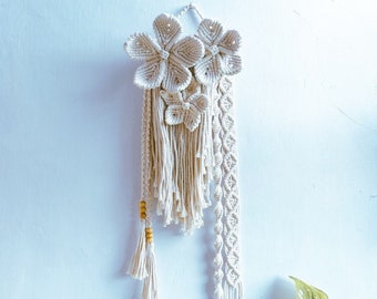 Floral Macrame Wall Hanging: Boho Nature Tapestry Art