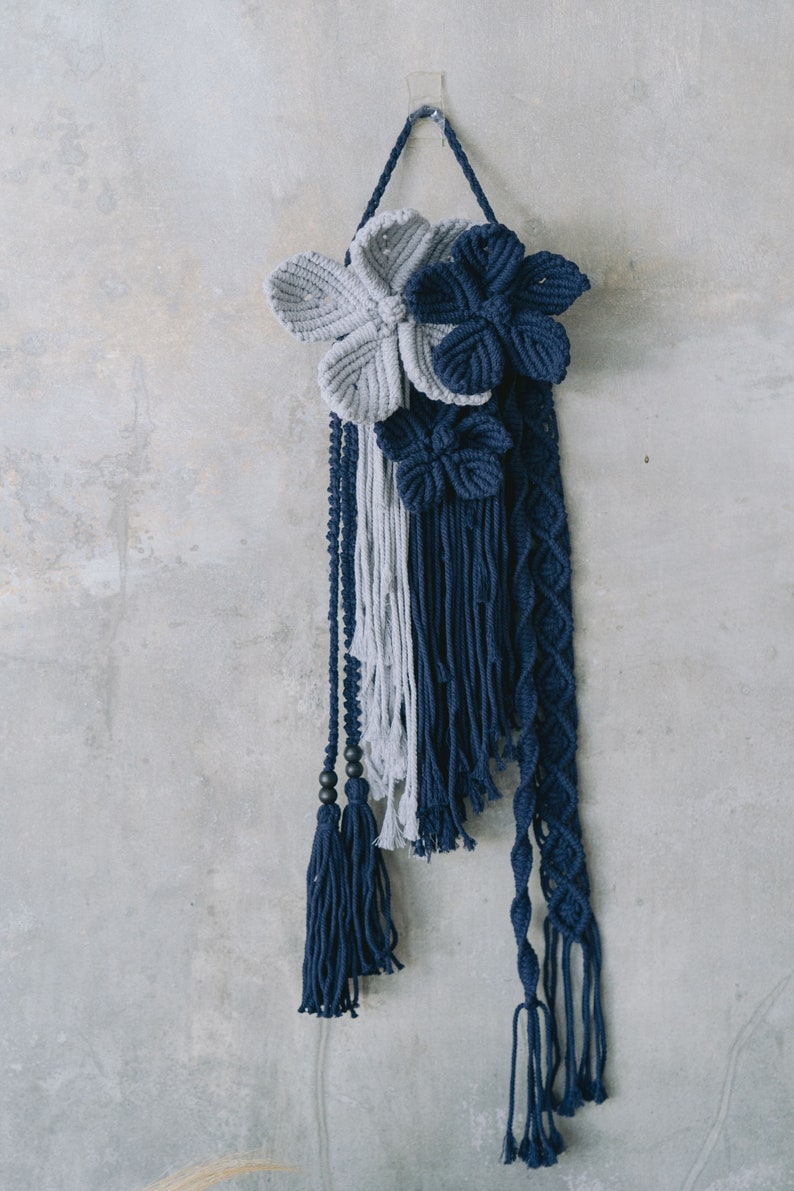 Navy Blue and Gray Floral Macrame Wall Hanging, Nature Tapestry Wall Art for Entryway, Bedroom, Housewarming Décor image 4
