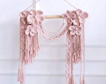 Boho Macrame Flower Wall Hanging: Rustic Bedroom Decor - CANTIKA