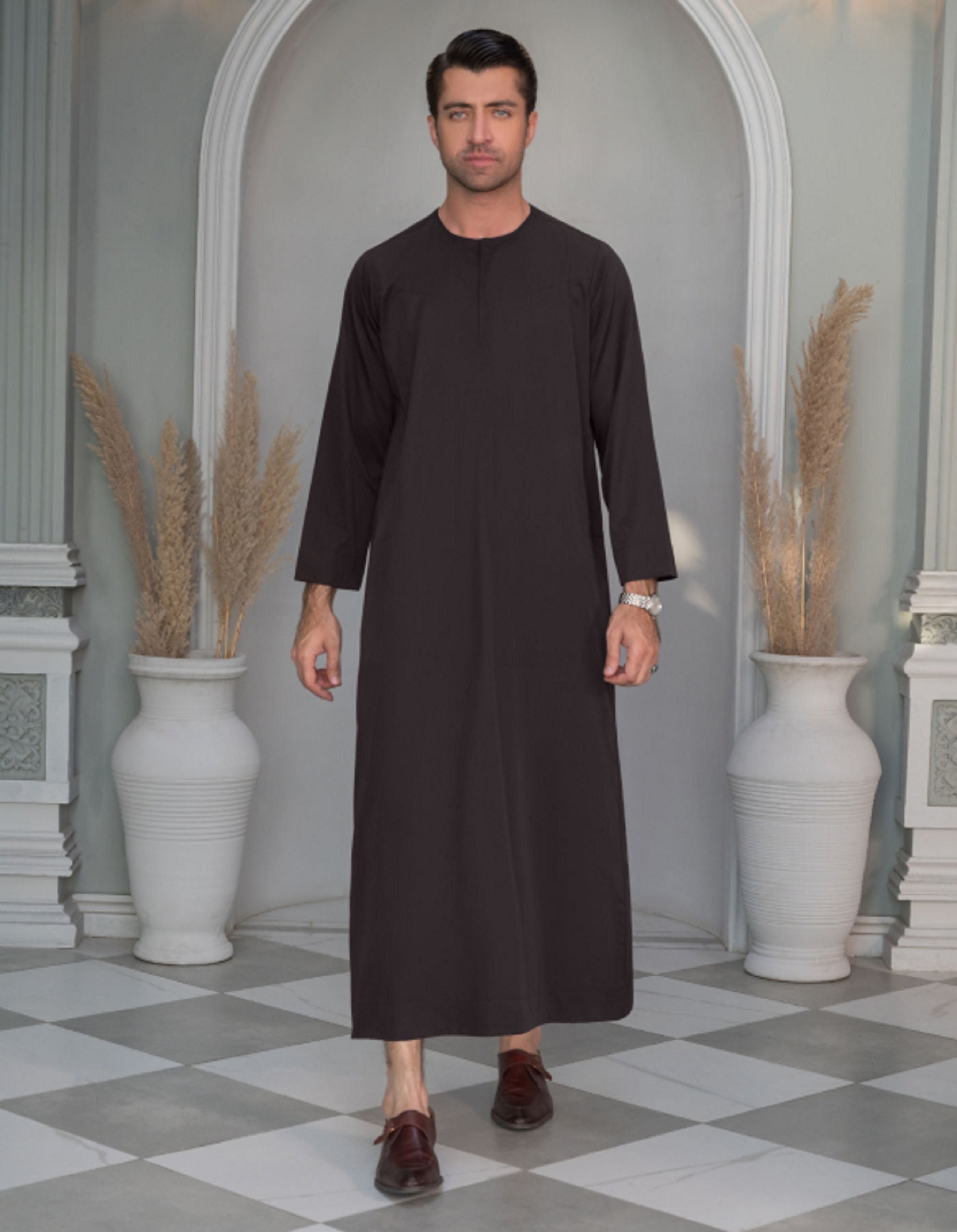 Muslim Islamic Clothing Men Jubba Plain Crew Neck Chocolate Jubba Chocolate Thobe for Men Muslim