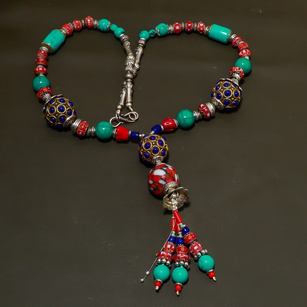 Pendentif Népalais En Lapis-lazuli, Corail Et Turquoise - Bijou Tibétain Argenté, 3 Pouces
