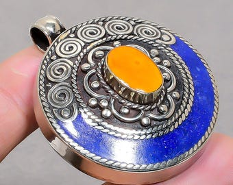 Handgemaakt geel koraal, lapis lazuli Tibetaans zilveren hanger: edelsteen etnische Nepalese sieraden