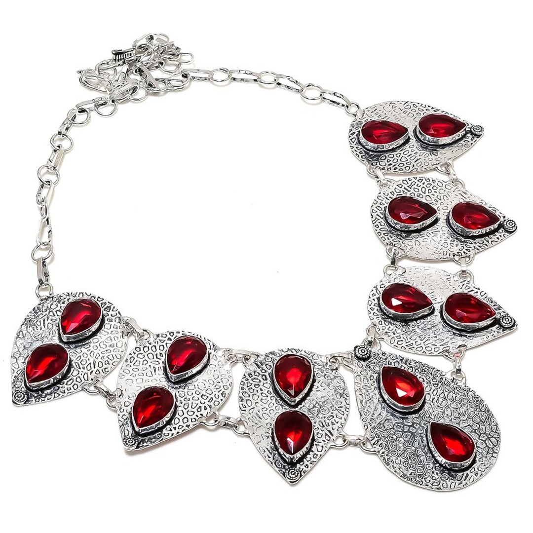 Collier Fait Main En Grenat Du Mozambique Facetté - Chaîne Plaquée Argent 36 Pouces - Neuf