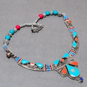 Collana in corallo turchese e lapislazzuli: gioielli in argento tibetano boho fatti a mano