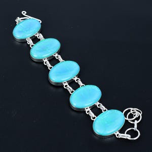 Armband Blauer Opal: Handgefertigtes Armband aus 925 Sterlingsilber