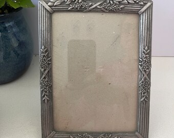 Vintage Silver Metal  Photo  Frame,  Ornate Brocante Style  Floral Pewter Picture Frame, Beautiful Vintage Gift