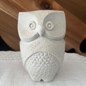ベルギー製 フクロウ オブジェ　Marbell Stone Art Belgium Stone Owl - Etsy