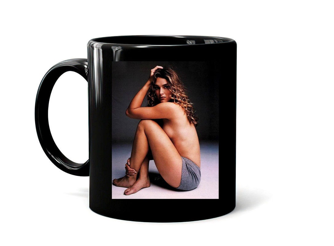 sexy naked coffee girls