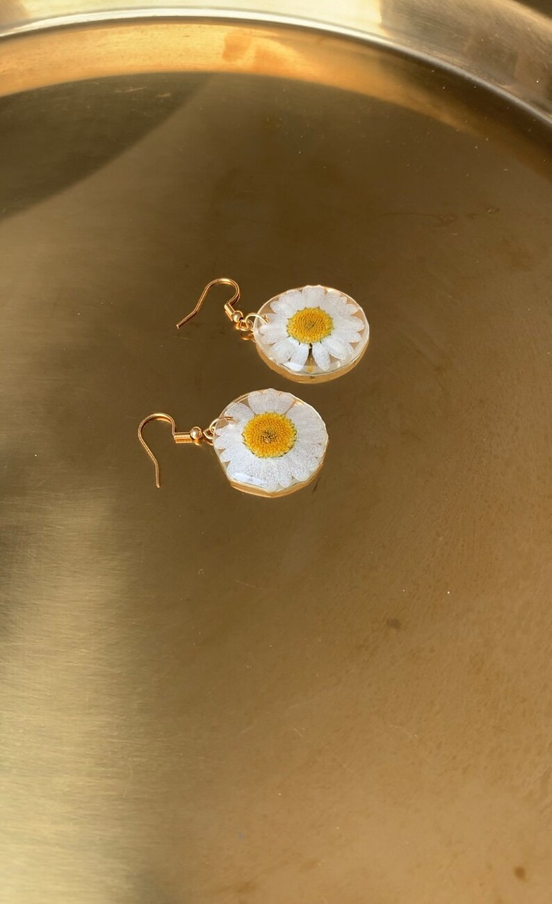Handmade daisy earrings, Dried daisy dangle earrings, Pressed flower earrings, Spring earrings, Daisy hoop earrings, Earrings Gold Plating image 3