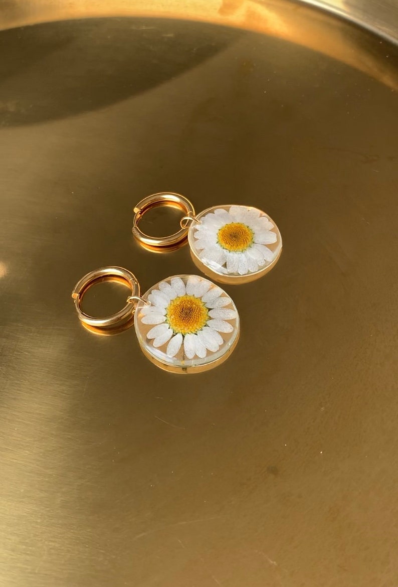 Handmade daisy earrings, Dried daisy dangle earrings, Pressed flower earrings, Spring earrings, Daisy hoop earrings, Earrings Gold Plating image 2