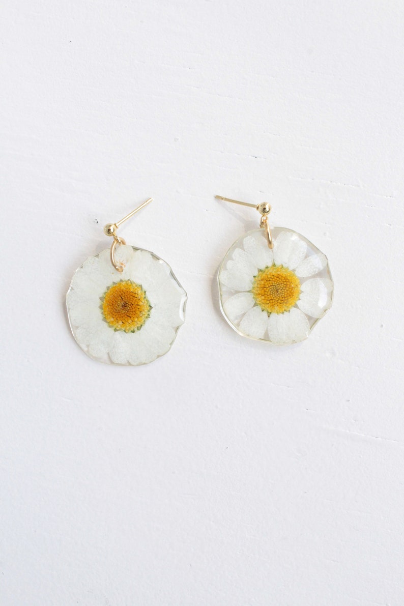 Handmade daisy earrings, Dried daisy dangle earrings, Pressed flower earrings, Spring earrings, Daisy hoop earrings, Earrings Gold Plating image 1