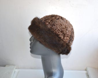Vintage Mink Hat Size 59 Astrakhan Karakul Fur Persian Lamb Sheepskin Winter Cossack Boyarka hat Unisex Head Accessory MCM European Fashion