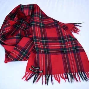 Bufanda de lana vintage Royal Stuart Red Retro Scottish Tartan Check Pure Tweeds Escocia Lambswool Colorful Plaid Bufanda de invierno para hombre con flecos