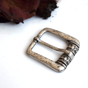 Decorative buckles for dresses sale