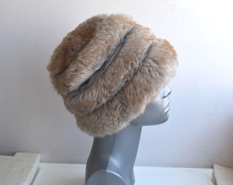 Vintage Winter Hat White Real Lamb Fur Winter Kubanka Cossack Pillbox Hat Womens Accessory Italy European MCM Fashion