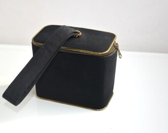 Vintage Black Gold Evening Clutch Purse Wrist Wallet Pouch Small Vanity Bag Women Fashion European MCM Disco Party Bag