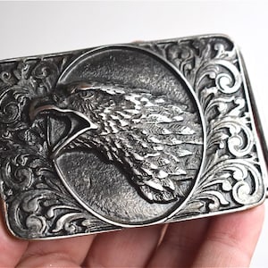 Vintage Eagle Belt Buckle Ancient Silver Relief Engraved Bird Animal Figurine Steel MCM Mid Century Fashion Solid Metal Dress Accessory DIY