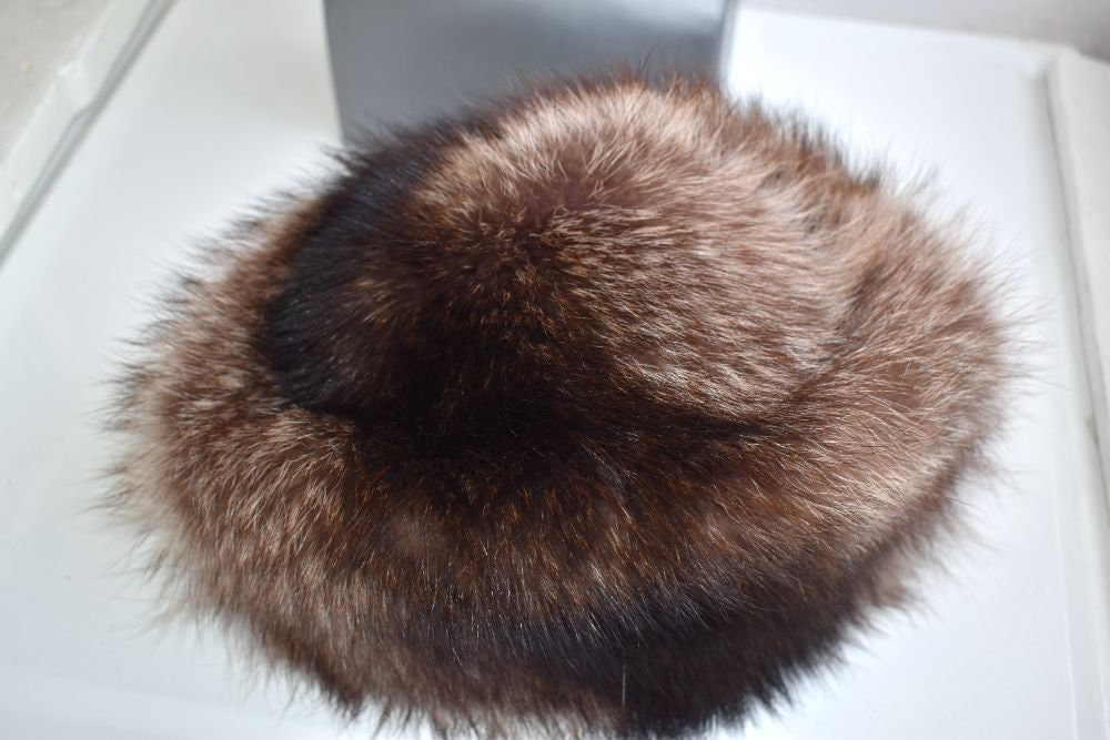 Vintage Winter Brown Hat Raccoon Racoon Real Fur Winter  display picture 1