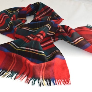Vintage ERES 51 &quot;x 11&quot; Bufanda de lana pura Rojo Verde Bufanda a cuadros Tartán con flecos Hombres Unisex Otoño Invierno Bufanda Alemania Moda europea