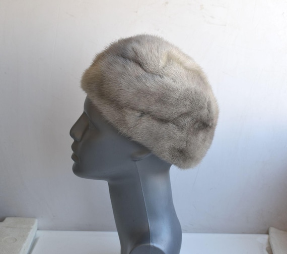 Vintage Silver Gray Mink Fur Pillbox Hat Beret One Size MCM Casual European Fashion Women Accessory Germany MCM Fashion