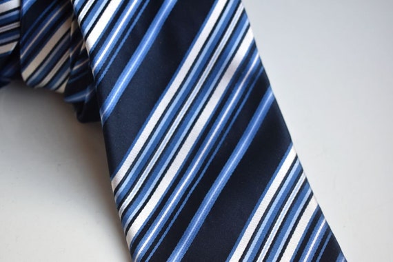 Vintage Giro Moda Tie Blue White Striped  Necktie… - image 2