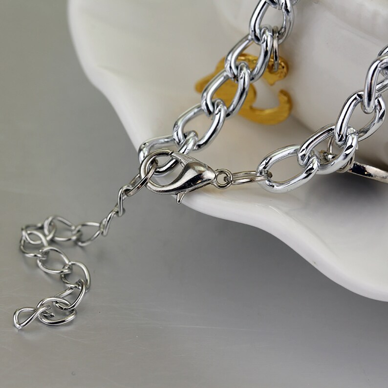 Superheros silver pendant bracelet Dismountable Marvel-themed The Avengers bracelet The Avengers Jewelry Marvel Bracelet