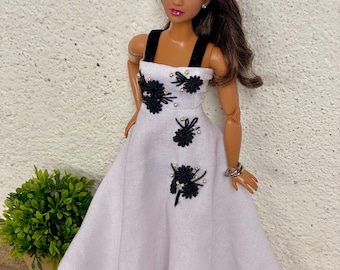 Hand Embroidered Linen Dress For 1/6 Scale Fashion Dolls