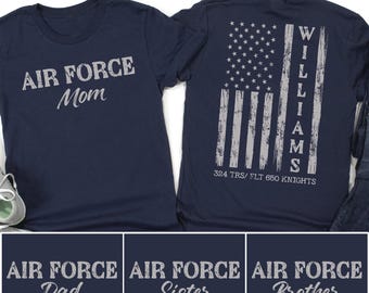 Gepersonaliseerde luchtmacht moedershirt, trotse luchtmacht moeder, Amerikaanse vlag, luchtmacht BMT afstuderen, bootcamp Lackland, luchtmacht familiecadeau