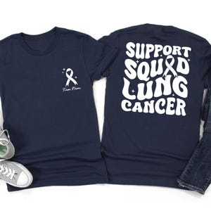 Lung Cancer Support Squad Shirt, Shirt mit weißem Band, passende Familien Shirts, Survivor Geschenk, benutzerdefinierter Name, Unisex T-Shirt, Team Support
