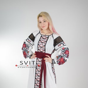Boho Abito ucraino Abito a fiori Abito ricamato Caftano Chic Nationale Ucraino Vyshyvanka Abiti di lino Abbigliamento personalizzato Boho