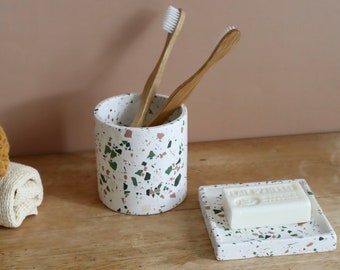 Set da bagno in terrazzo verde, bianco sporco e rosa antico I portasapone e vaso I Vaso per piante - Colori primaverili