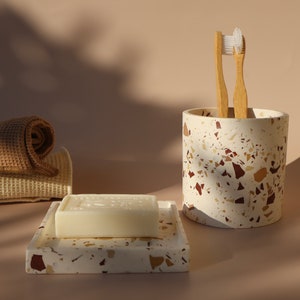 Set Salle de Bain en Terrazzo Bordeaux, Camel, Beige & Bronze I Porte-savon et pot I Cache-pot L'automne image 2