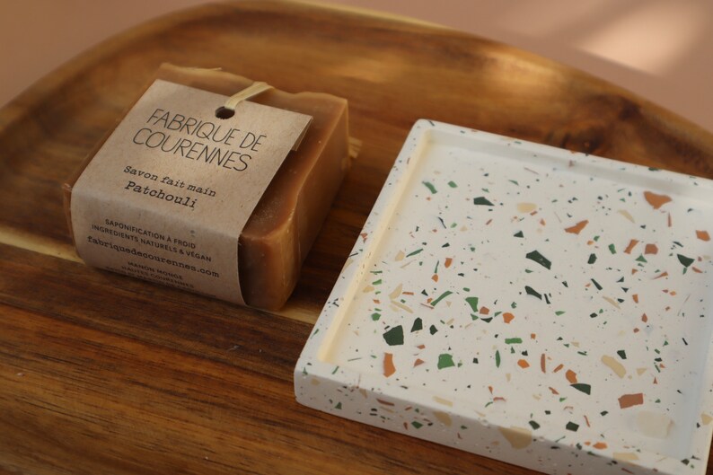 Coffret Cadeau Mia Terrazzo x Fabrique de Courennes 100% fait-main set de salle de bain en terrazzo et son savon artisanale personnalisable image 4