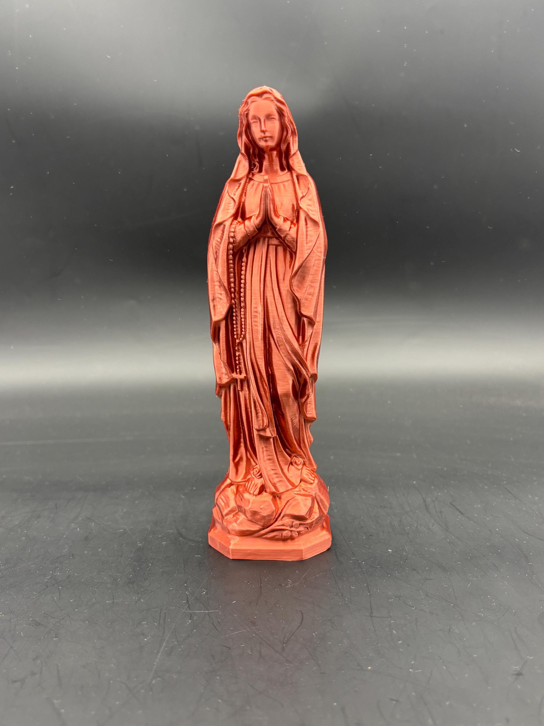 Immacolata e dolce Vergine Maria, Madre nostra, prega per noi