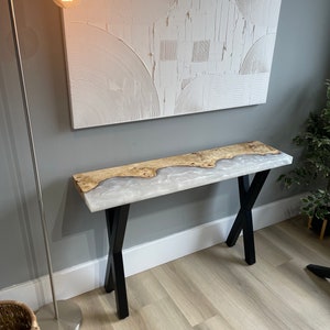 Mappa Burl, white epoxy resin, Epoxy resin console table, black steel base, black walnut, custom size, made to order imagem 1