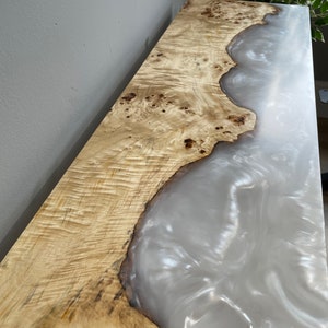 Mappa Burl, white epoxy resin, Epoxy resin console table, black steel base, black walnut, custom size, made to order imagem 3