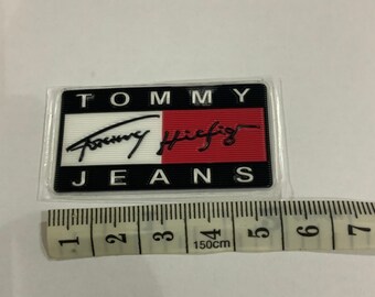 tommy hilfiger patch logo