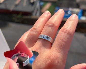 Anello Swiftie a forma di cuore e fiore - oro o argento