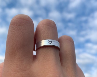 silver or gold Heart impressed/engraved thick men and women ring