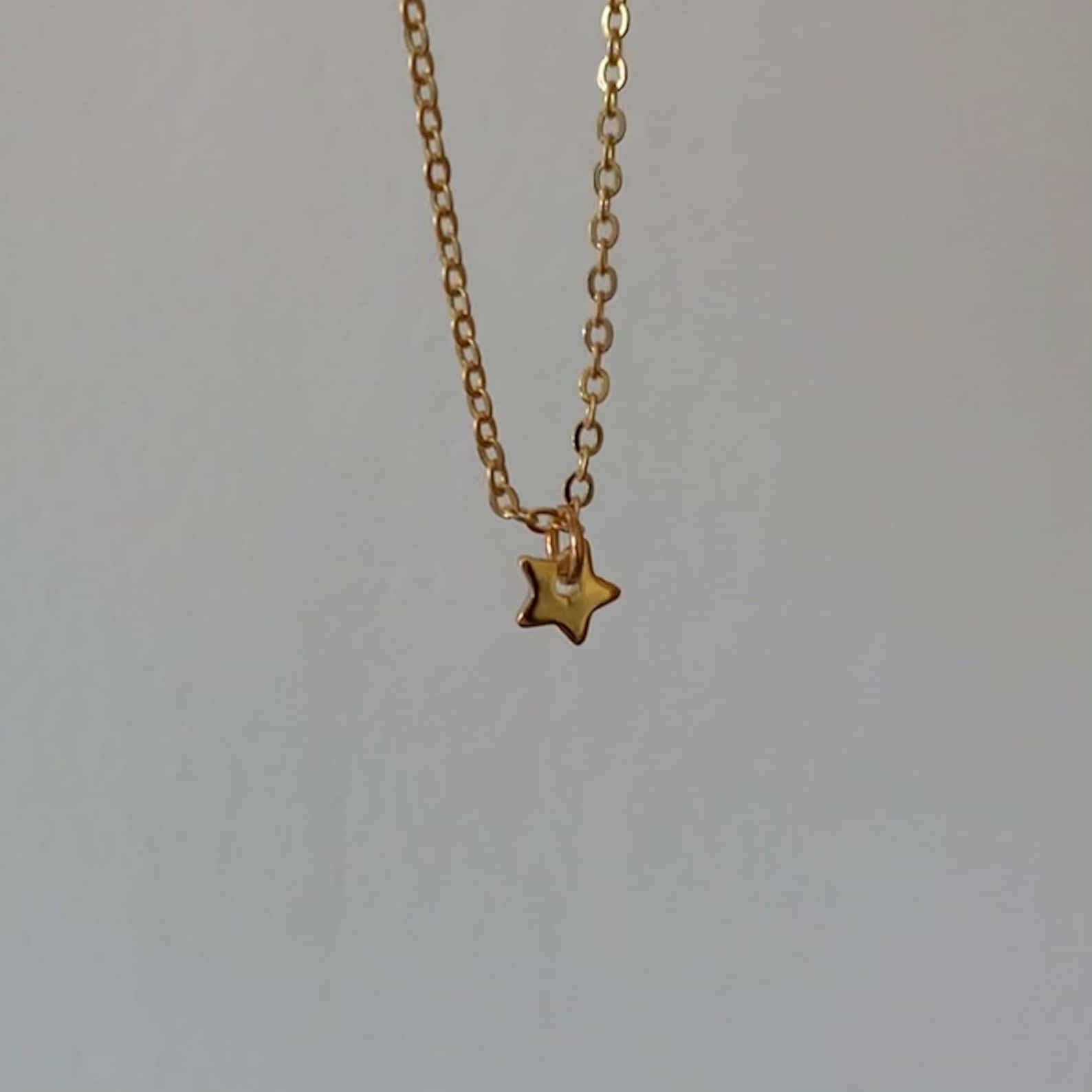 Collier Or Jaune 14 Carats Lune Et étoile - Double Chaîne 45,7 Cm - Bijou Minimaliste Quotidien