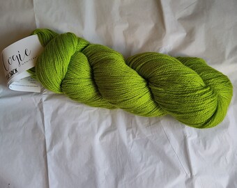 Knitologie Peapod Sock Yarn: Superwash Merino Wool Blend