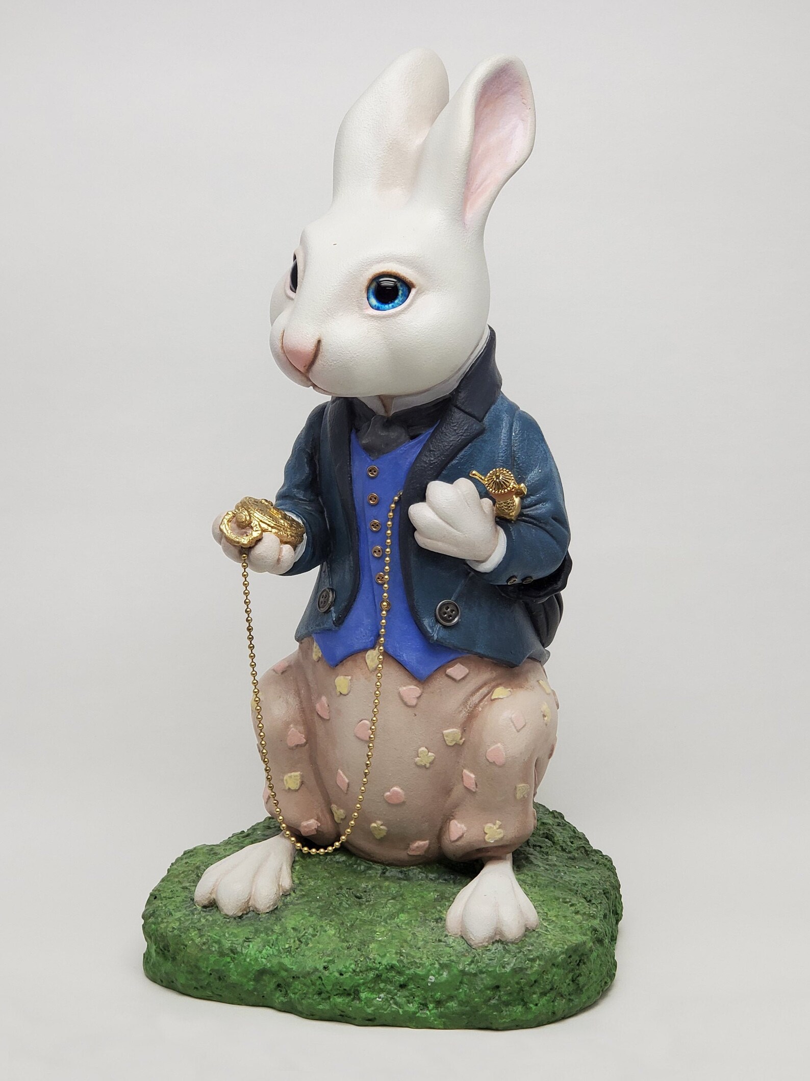 white rabbit statue