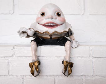 Escultura de Humpty Dumpty / Serie de curiosidades del País de las Maravillas / Miniatura artesanal / Decoración fantástica