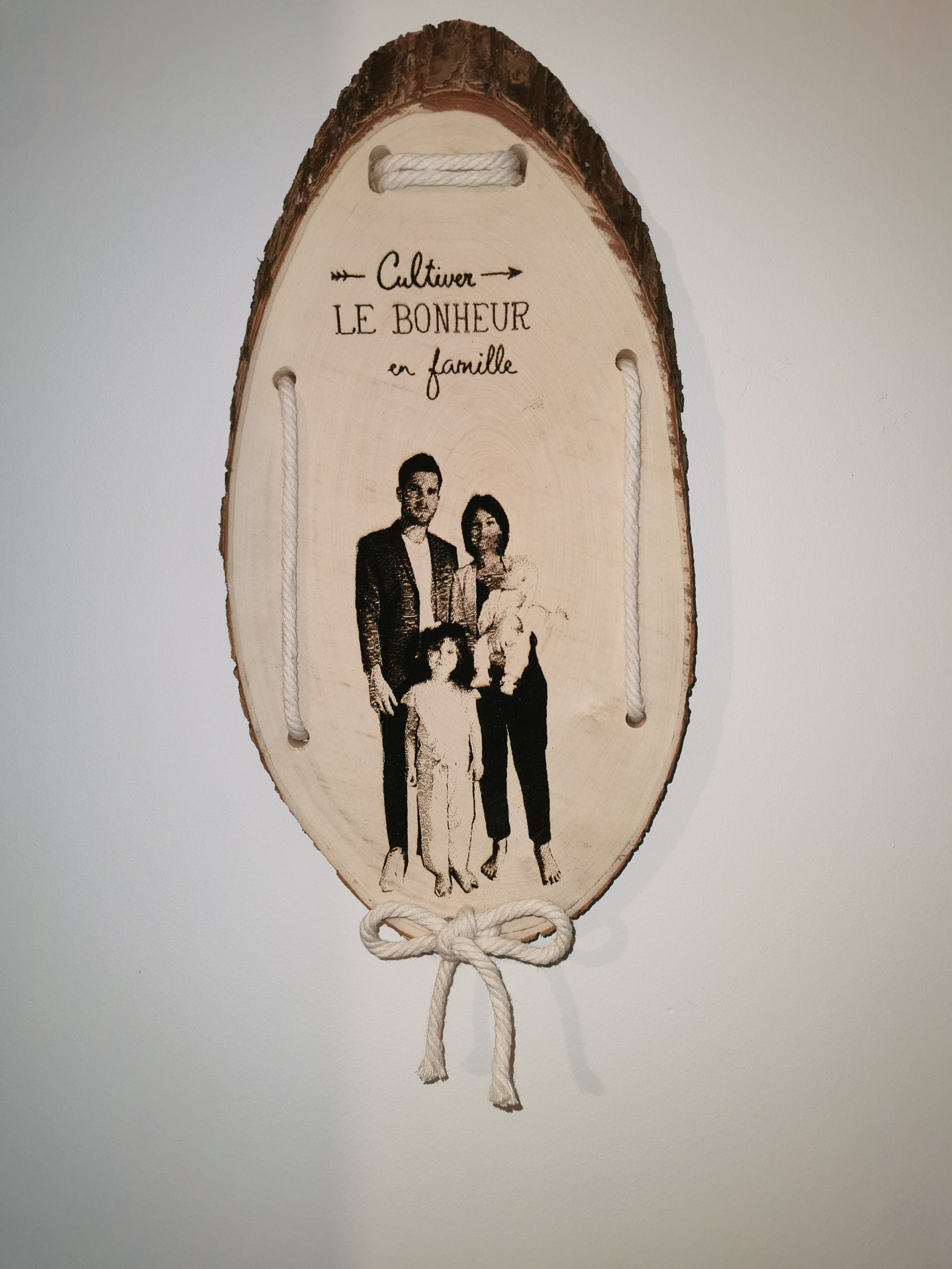 Décoration Murale Personnalisée - Photo Famille Gravée sur Bois