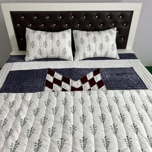 White designed Quilt, Throw Blanket, Comforter Bedspread luxury looks Blanket, Halloween gift, Christmas gift