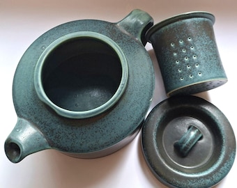 ULTRA RARE Arabia Finland Blue Green RUSKA Teapot Design Ulla Procopé Vintage Arabia