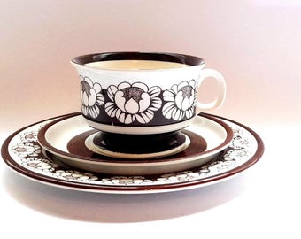Arabia Finland KATRILLI TEACUP Set With Side Plate Design Esteri Tomula & Ulla Procopé RARE