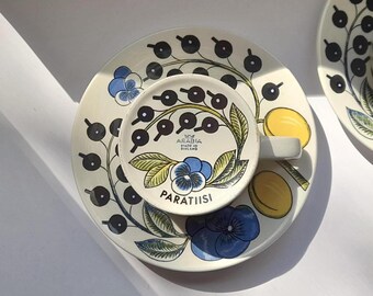 Véritable vintage vintage Arabia Finlande PARATIISI Tasse à thé et soucoupe Birger Kaipiainen Design années 1970