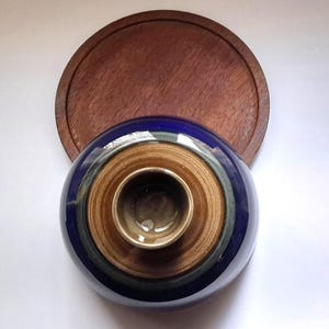 Arabia Finland VINTAGE CHEESE DOME & Teak Tray From the 1960s Design Heljä Liukko-Sundström
