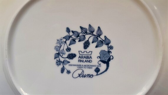 Arabia Finland RUNO Frost Berry Hallamarja Oval Plate Design